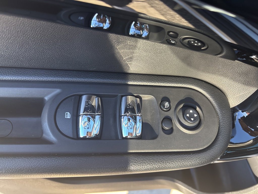 Used 2019 MINI Cooper Countryman w/ Premium Package image 40