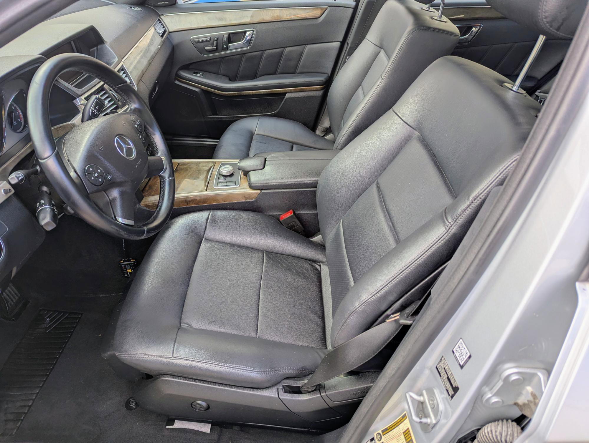 Used 2010 Mercedes-Benz E 350 4MATIC Sedan image 5