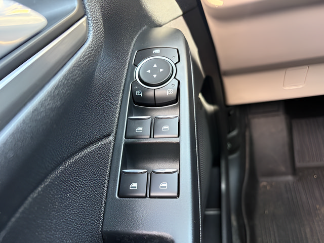 Used 2022 Ford Escape Titanium AWD/4WD image 21