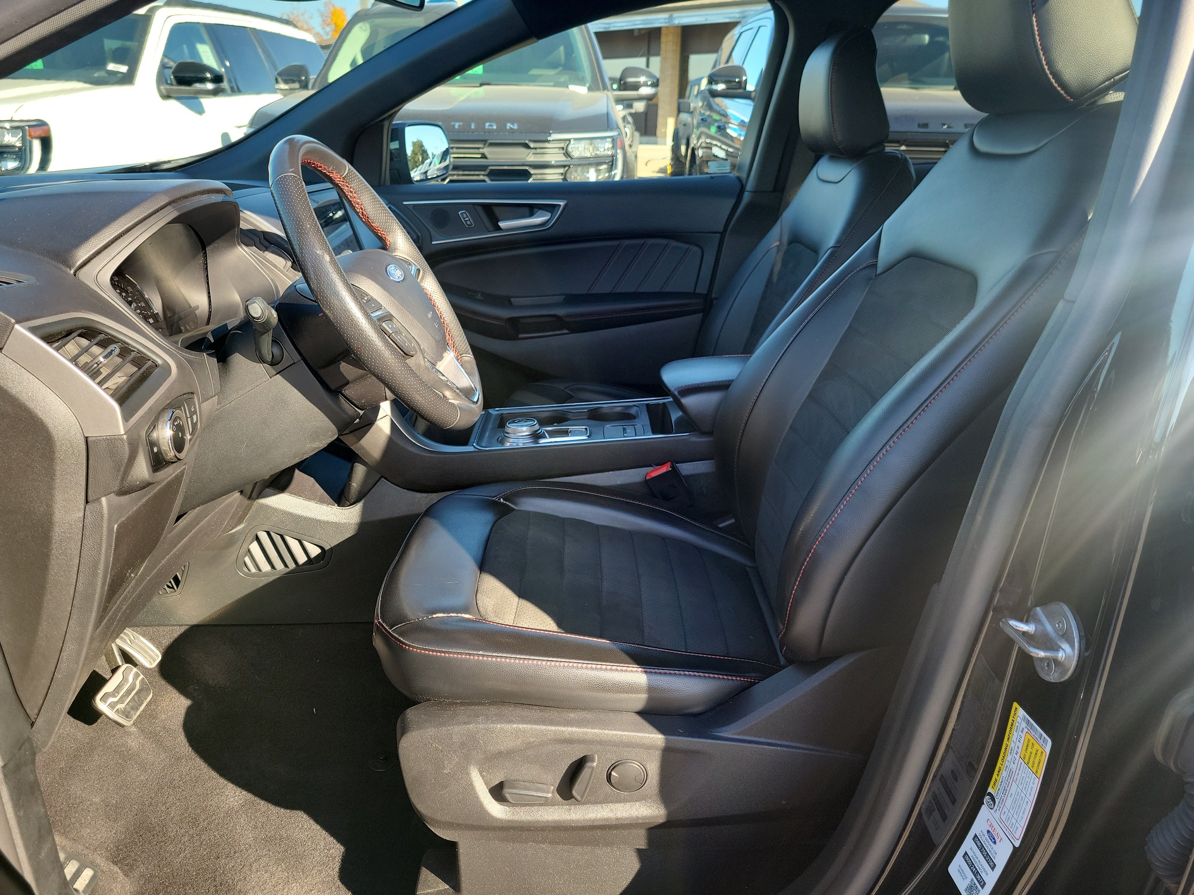 Certified 2024 Ford Edge ST-Line AWD/4WD image 16