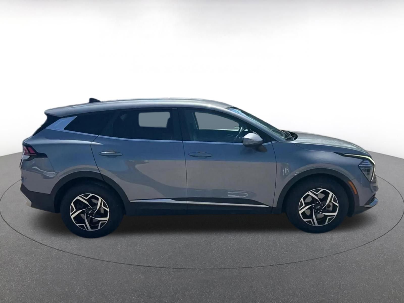 Used 2025 Kia Sportage LX FWD image 16