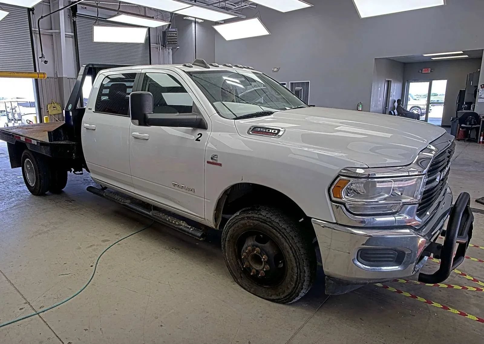 Used 2020 RAM 3500 4x4 Crew Cab SLT DRW w/ Quick Order Package 2YG SLT image 5