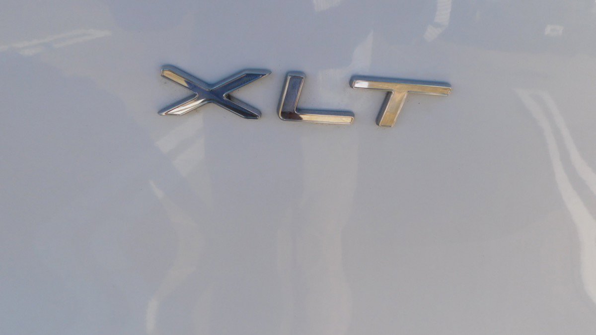 Used 2018 Ford Transit 150 XLT RWD image 11