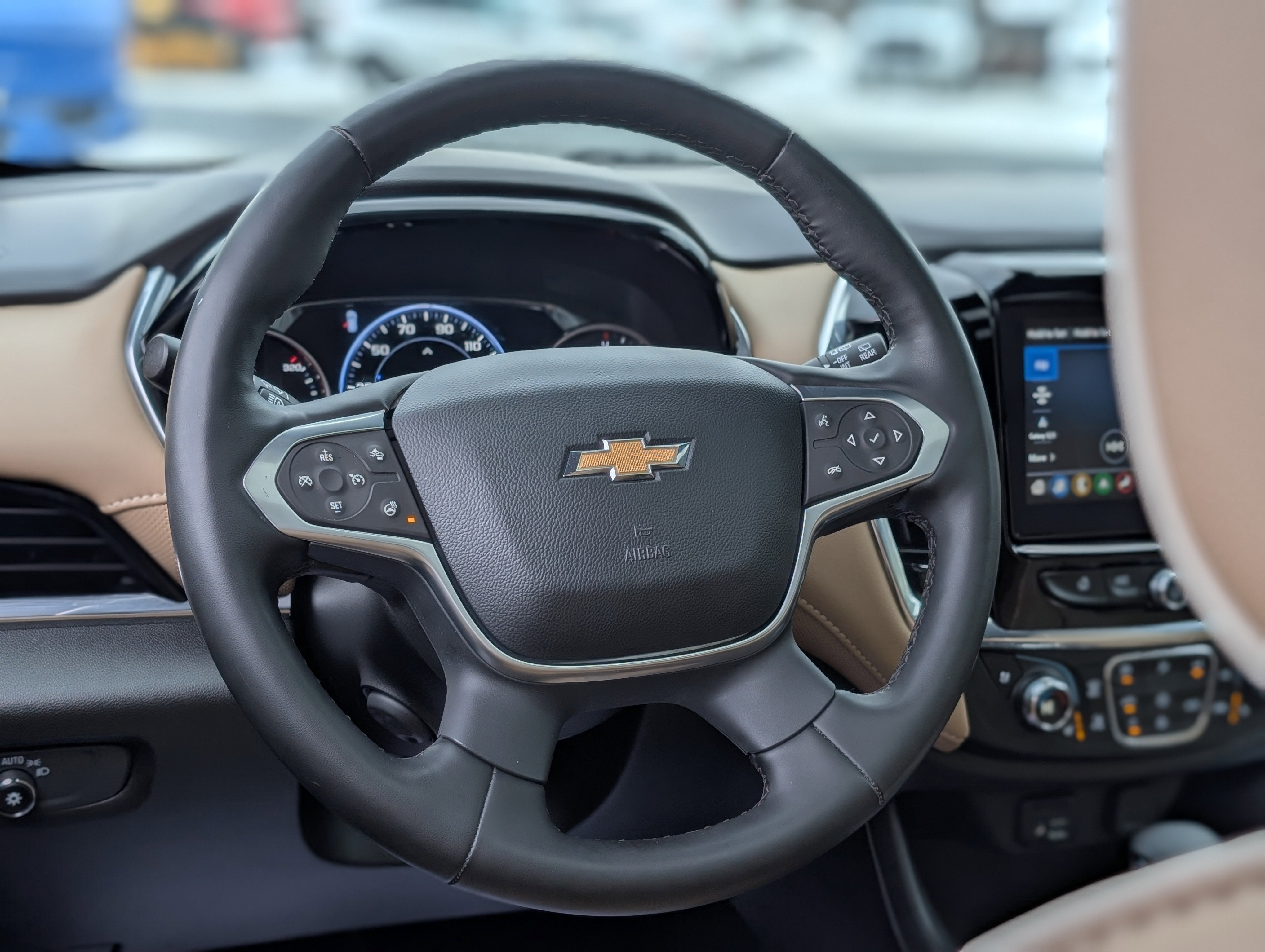 Used 2023 Chevrolet Traverse Premier image 17