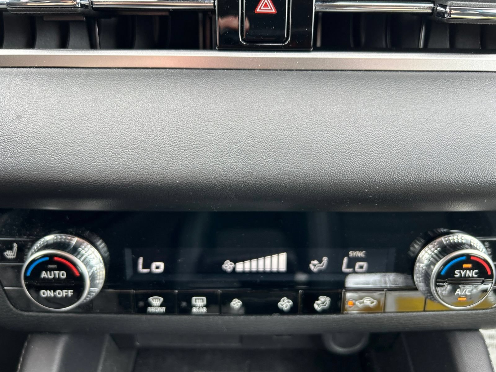 Used 2024 Mitsubishi Outlander SE FWD image 32