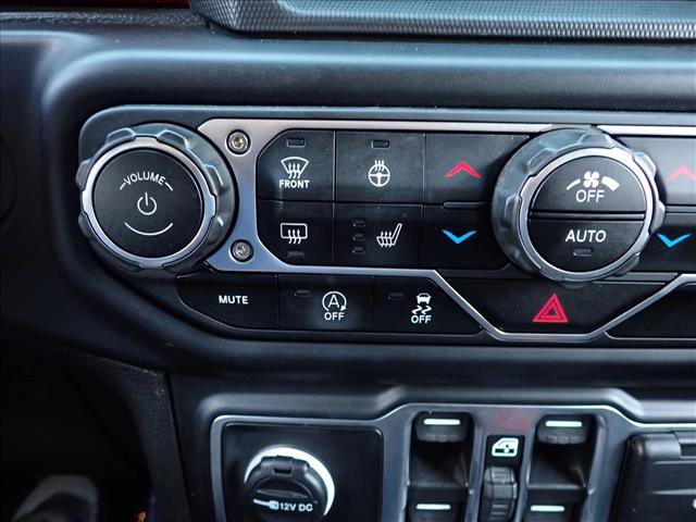 Used 2023 Jeep Gladiator Rubicon w/ Cold Weather Group AWD/4WD image 17