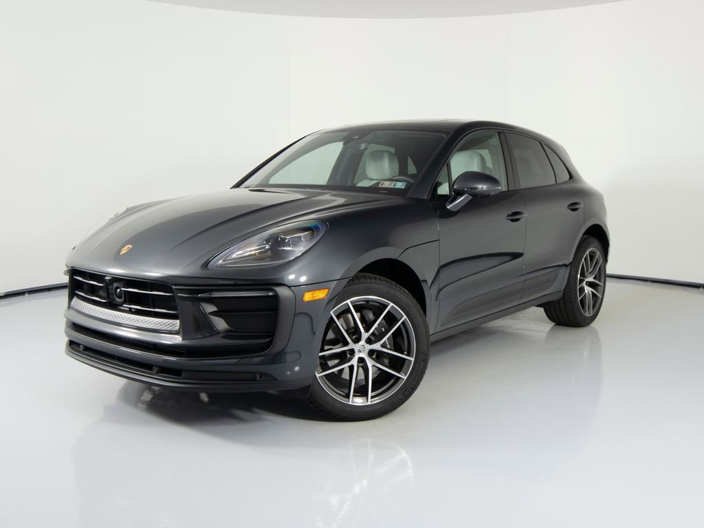Certified 2026 Porsche Macan AWD/4WD image 6