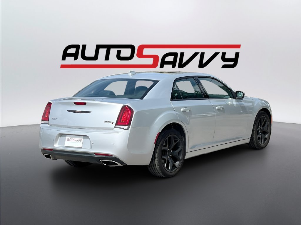 Used 2023 Chrysler 300 S RWD image 7