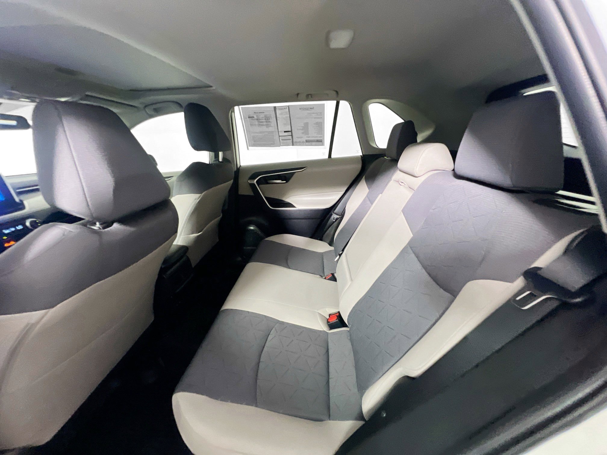 Used 2024 Toyota RAV4 XLE image 29