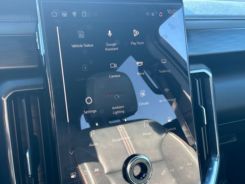 Used 2024 GMC Acadia AT4 w/ Luxury Package image 19