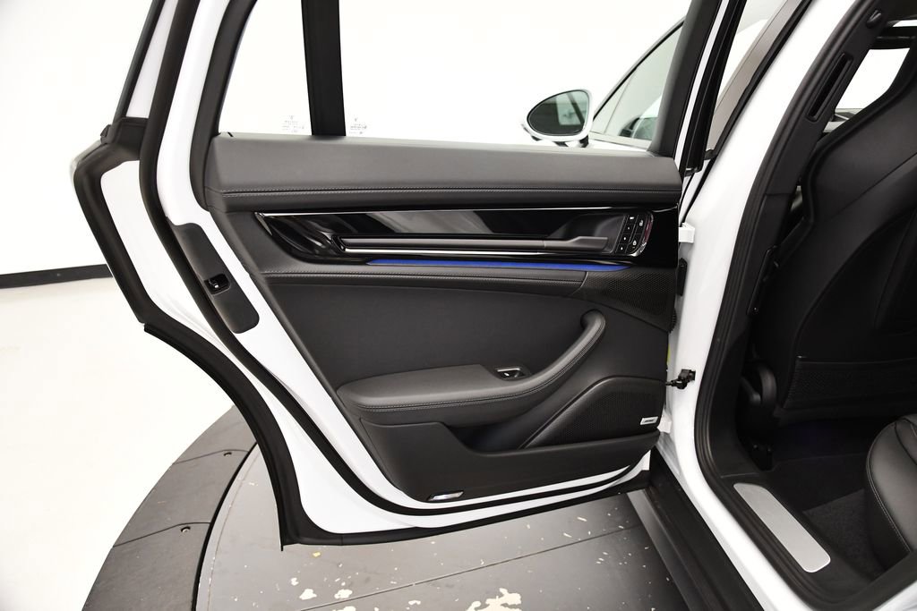 Certified 2024 Porsche Panamera 4 image 43