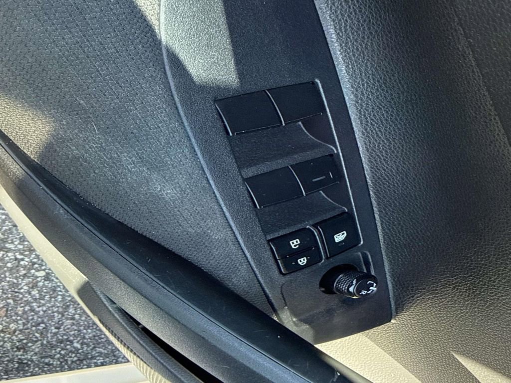 Used 2024 Toyota Corolla LE image 18