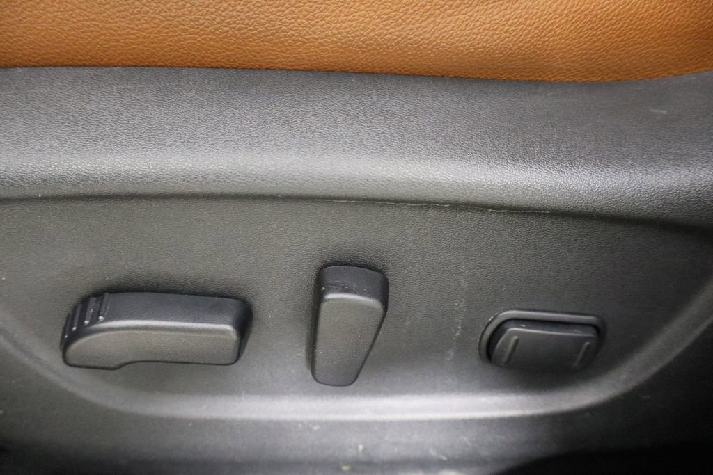 Used 2019 Nissan Rogue SL w/ Premium Package image 23