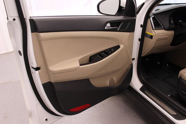 Used 2016 Hyundai Tucson Limited w/ Option Group 03 FWD image 14
