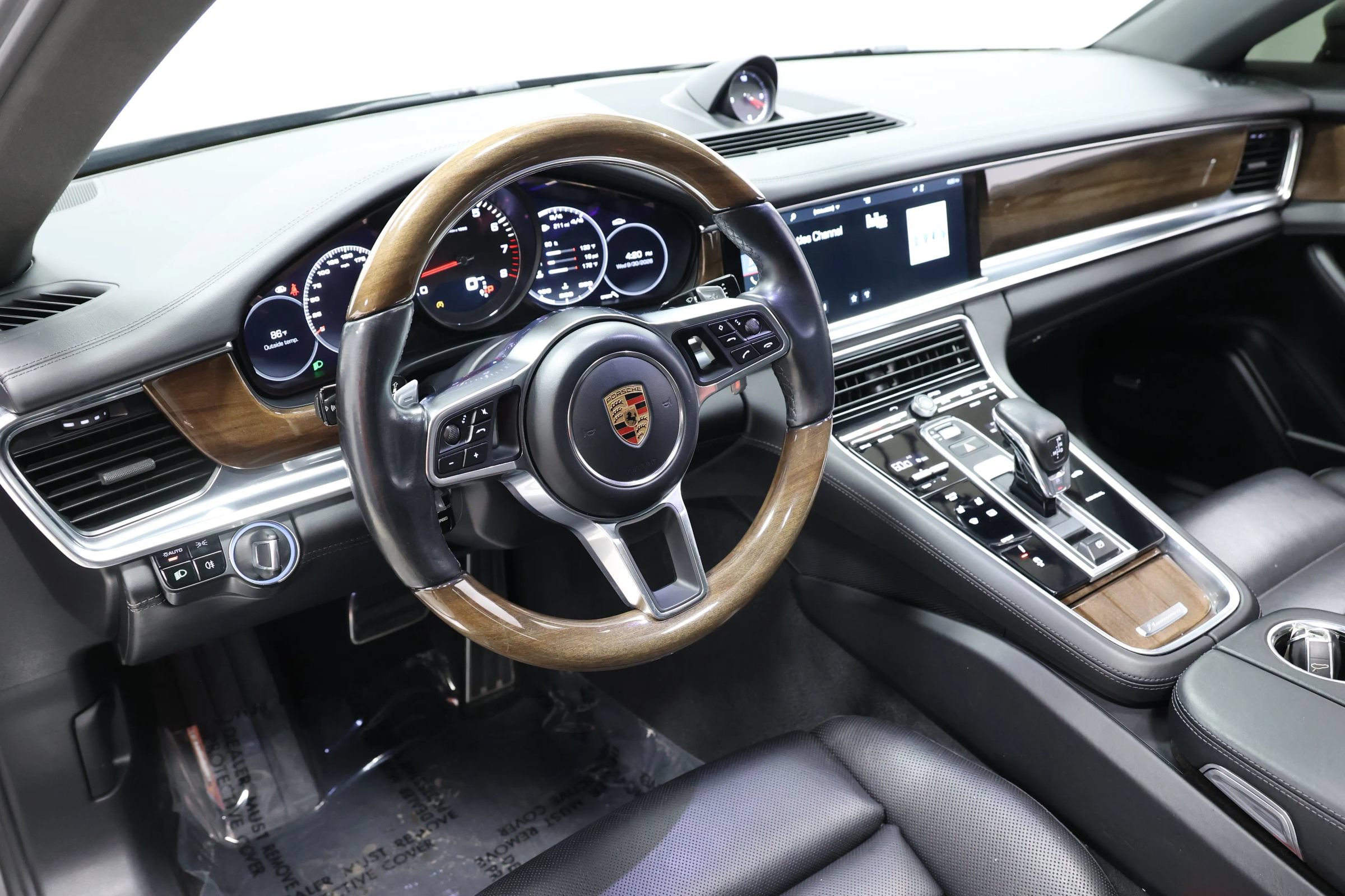Used 2017 Porsche Panamera 4S AWD/4WD image 2