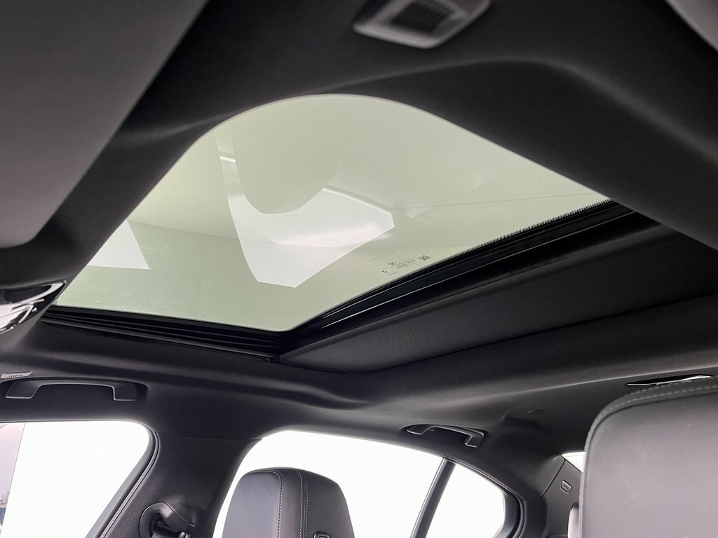 Used 2025 BMW i5 xDrive40 w/ Premium Package image 30