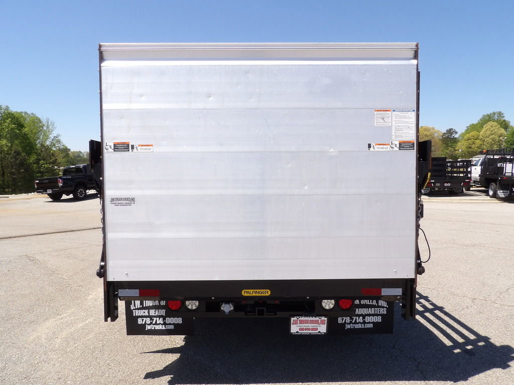 Used 2021 RAM 5500 Tradesman w/ Chrome Appearance Group RWD image 6