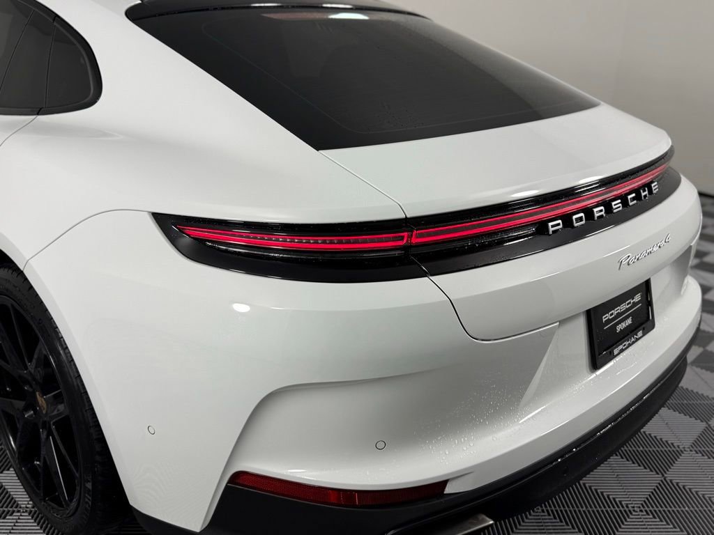 Certified 2025 Porsche Panamera 4 image 12