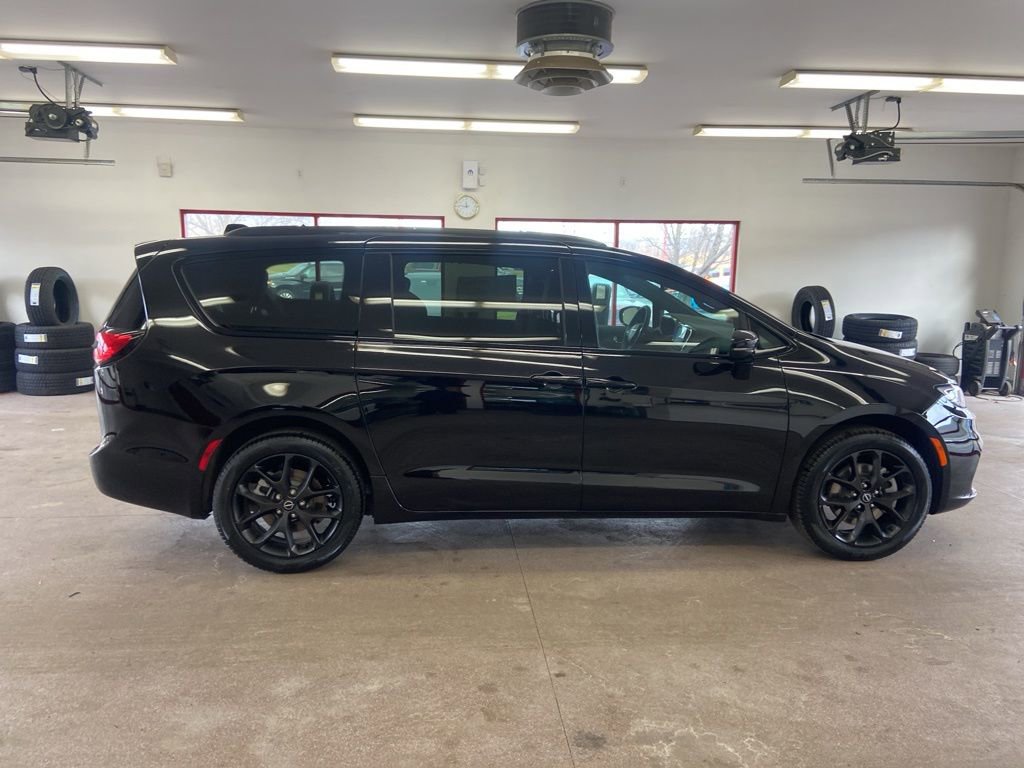 New 2026 Chrysler Pacifica Select w/ S Appearance Package AWD/4WD image 16