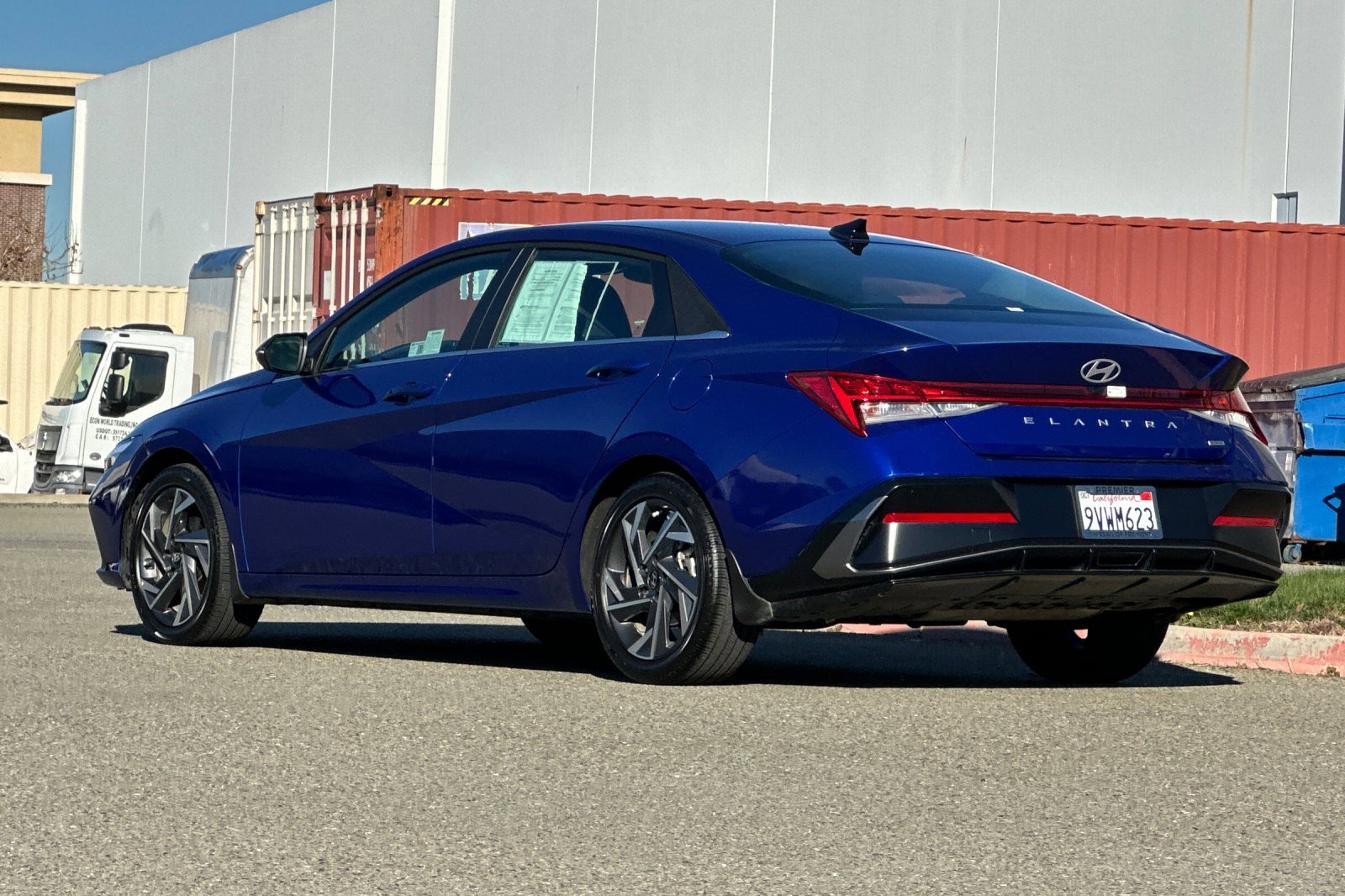 Used 2025 Hyundai Elantra Limited image 6