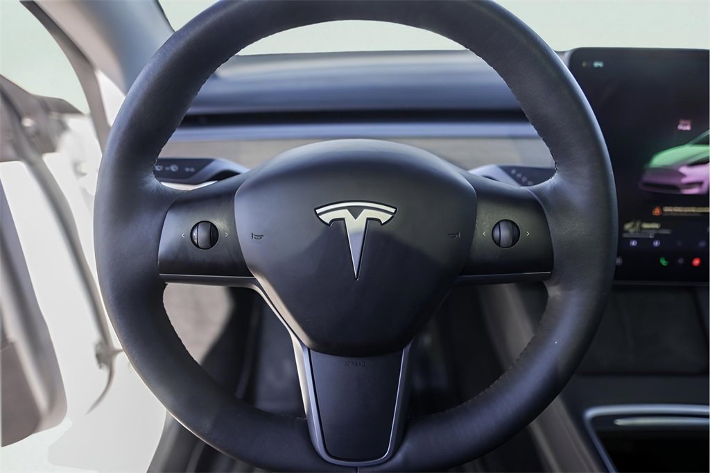 Used 2023 Tesla Model Y Long Range image 14