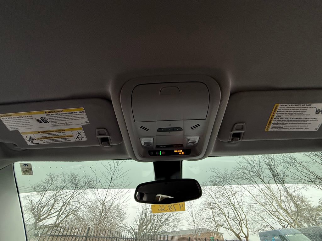 Used 2023 GMC Terrain SLT image 55