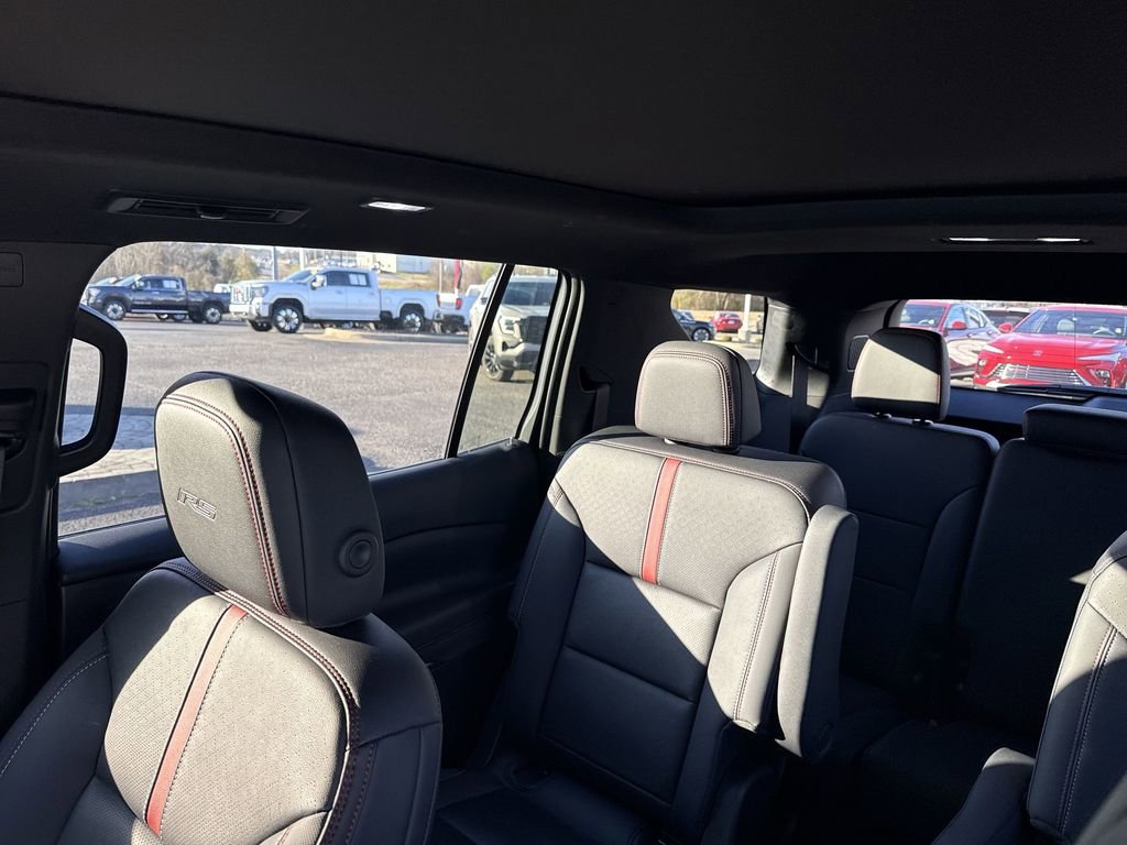 Certified 2025 Chevrolet Traverse RS w/ LPO, Floor Liner Package image 10