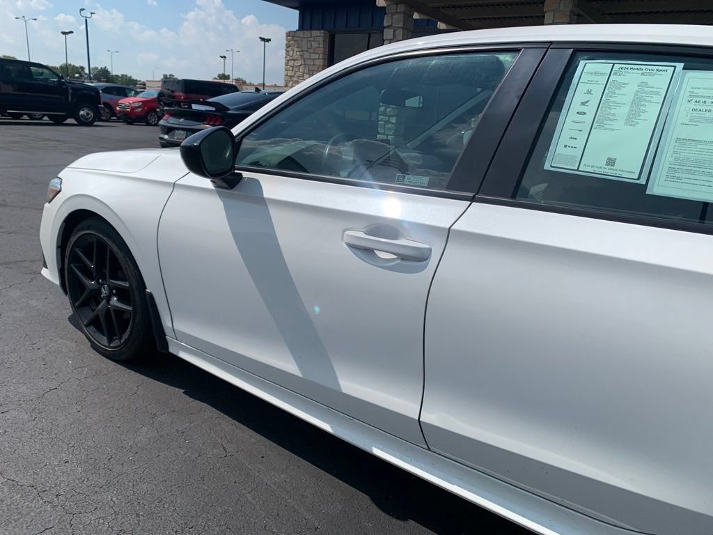 Used 2024 Honda Civic Sport image 12