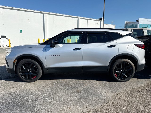 Used 2020 Chevrolet Blazer LT w/ Redline Edition AWD/4WD image 2