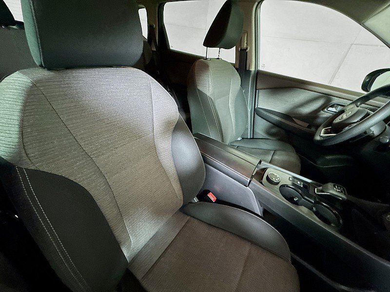 Used 2023 Nissan Rogue SV image 25