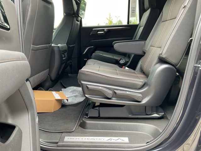 New 2025 Chevrolet Suburban High Country image 14