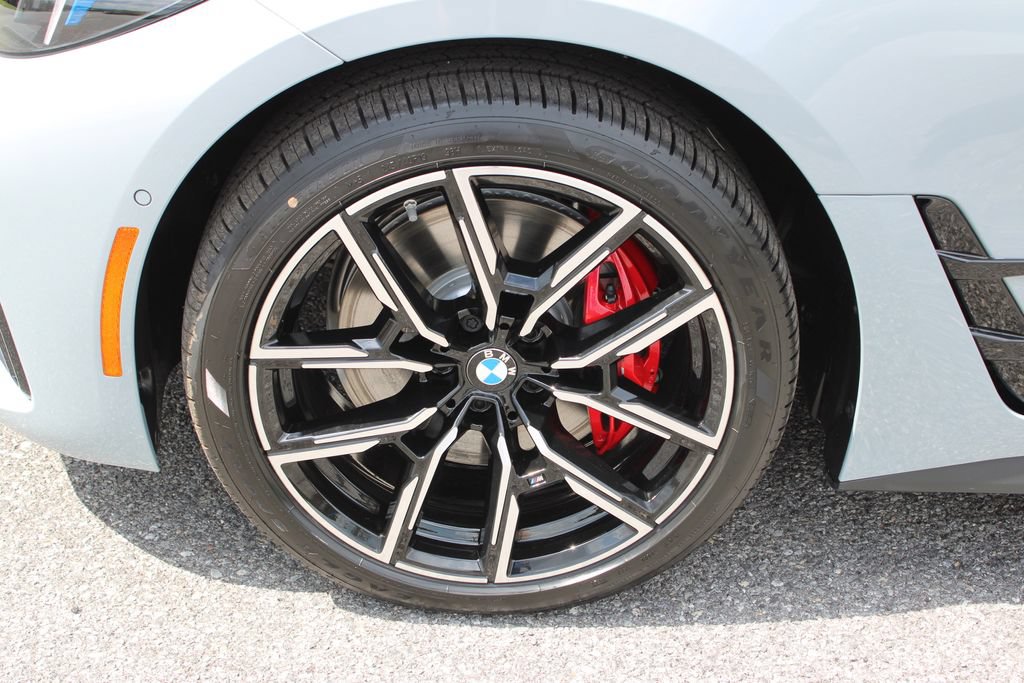 Used 2026 BMW 430i xDrive w/ M Sport Package AWD/4WD image 37