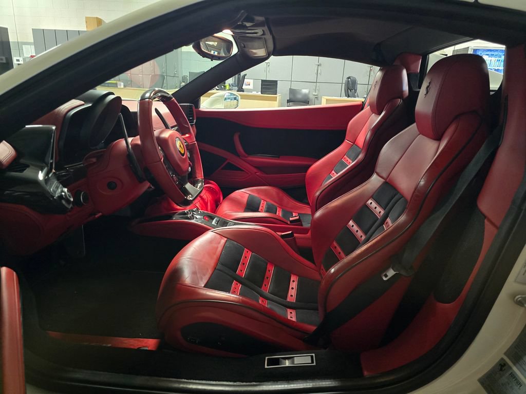 Used 2015 Ferrari 458 Spider RWD image 16