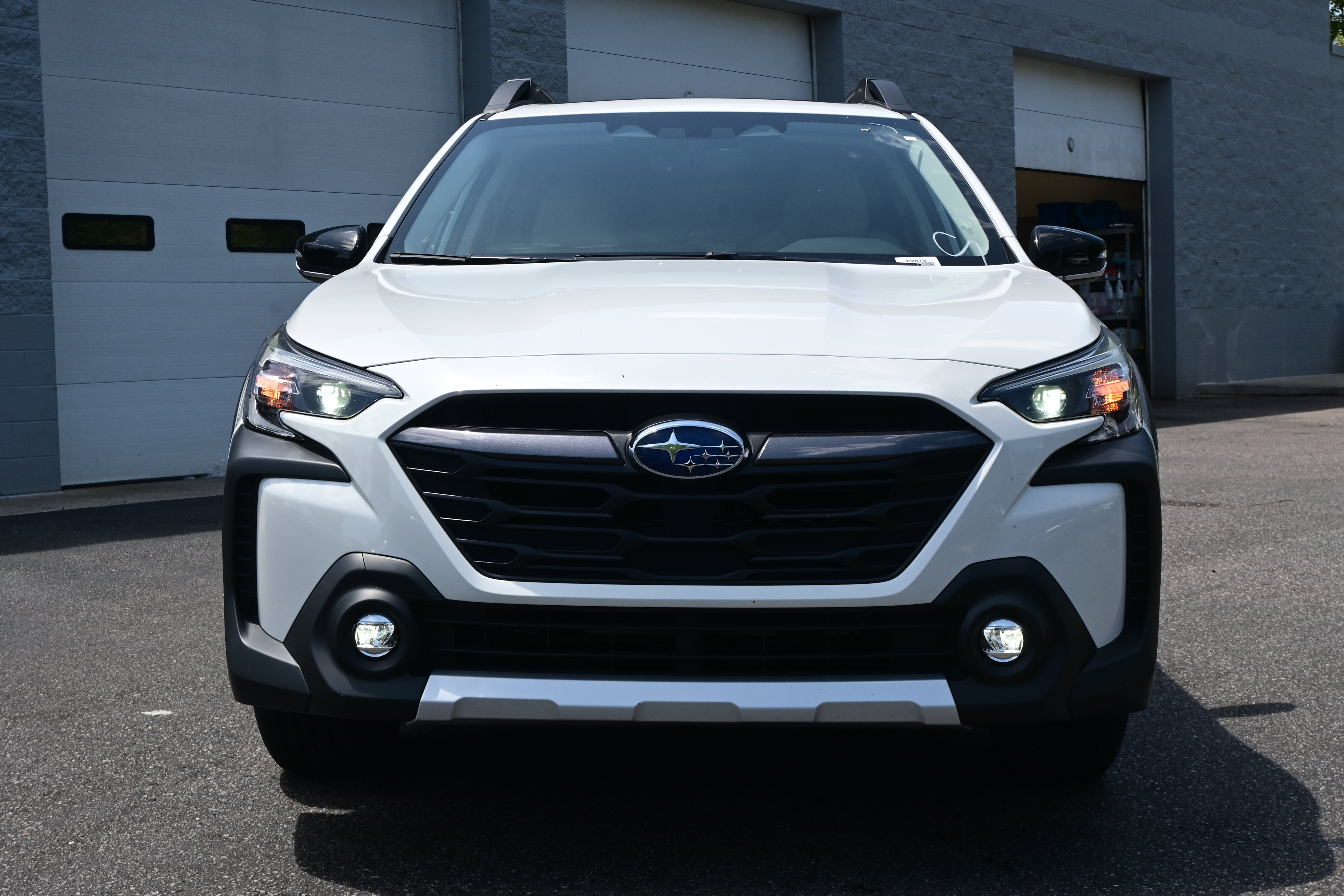 Used 2024 Subaru Outback Limited XT w/ Popular Package #2 AWD/4WD image 3
