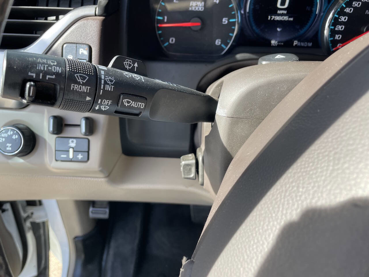 Used 2016 Chevrolet Suburban LTZ AWD/4WD image 16
