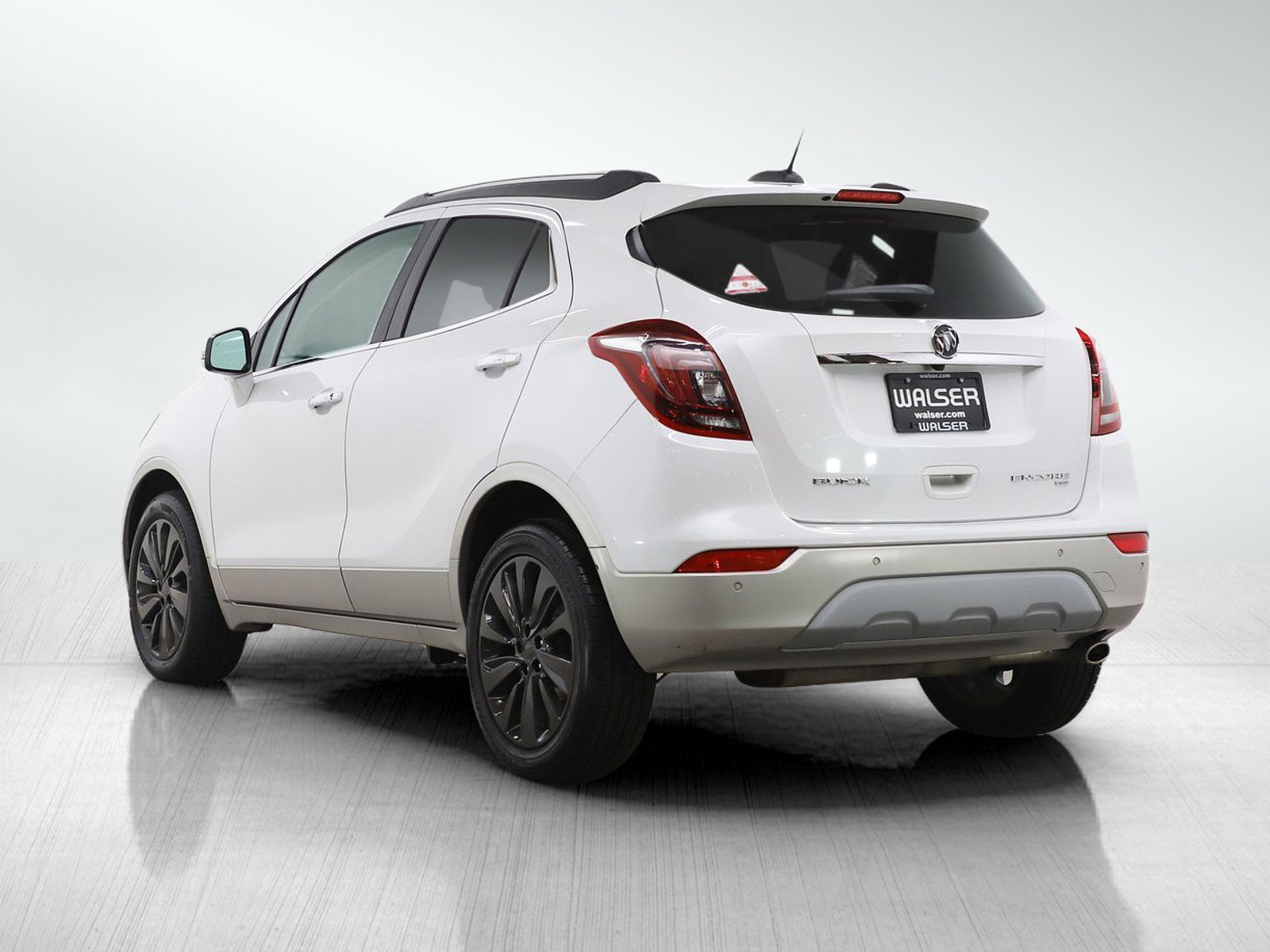 Used 2017 Buick Encore Premium image 3