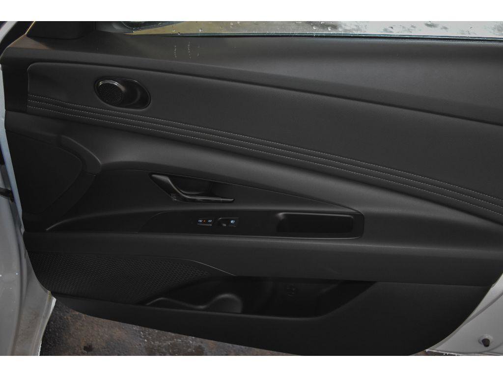 New 2025 Hyundai Elantra Sport image 70