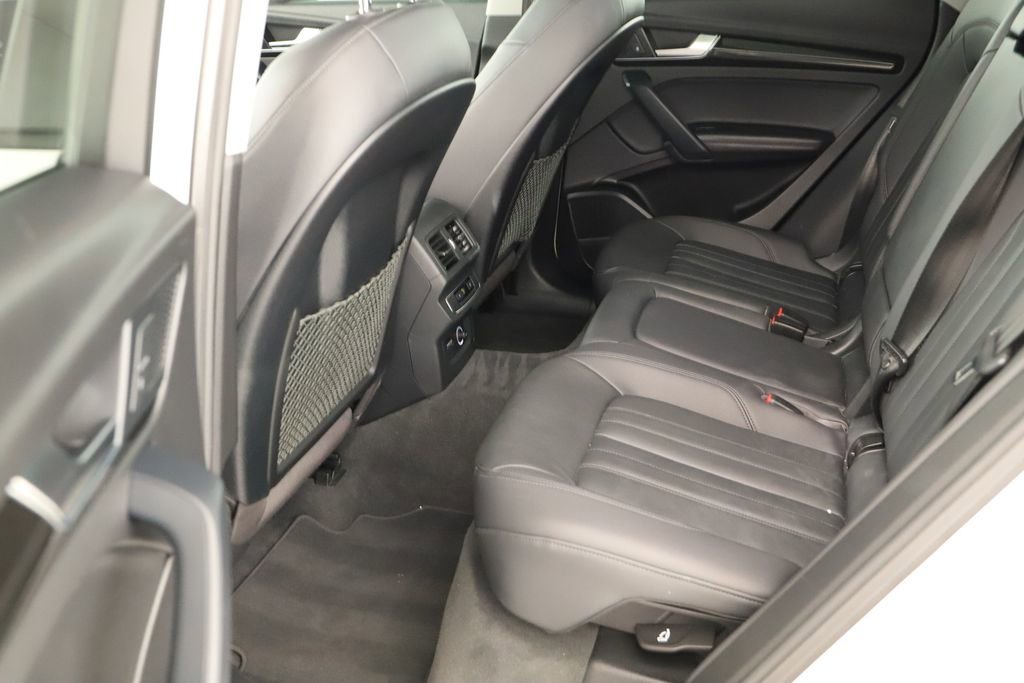 Used 2020 Audi Q5 2.0T Premium Plus w/ Premium Plus Package AWD/4WD image 31
