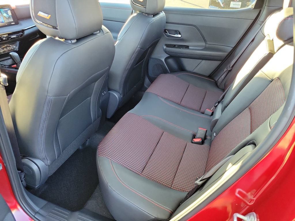 New 2026 Nissan Kicks SR w/ SR Premium Package FWD image 11