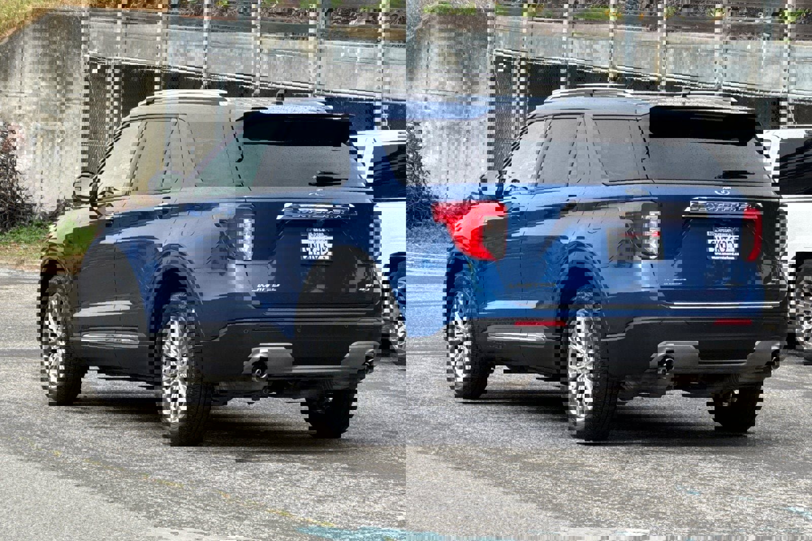 Certified 2021 Ford Explorer Limited w/ Equipment Group 301A image 6