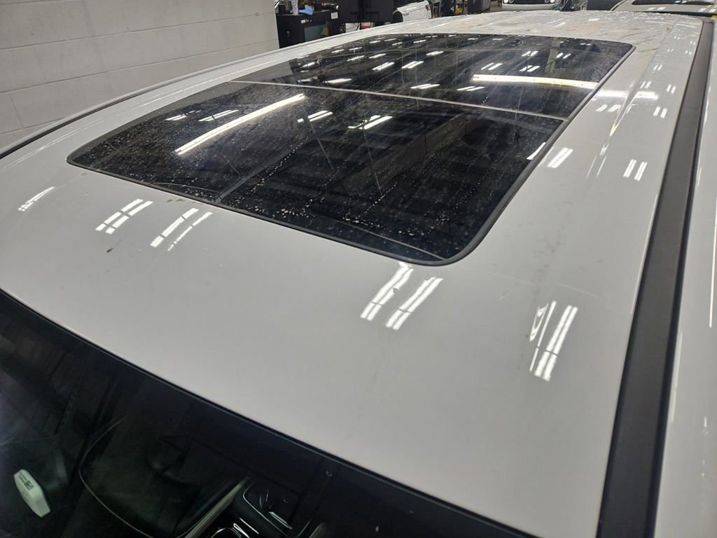 Used 2024 Chrysler Pacifica Limited image 7