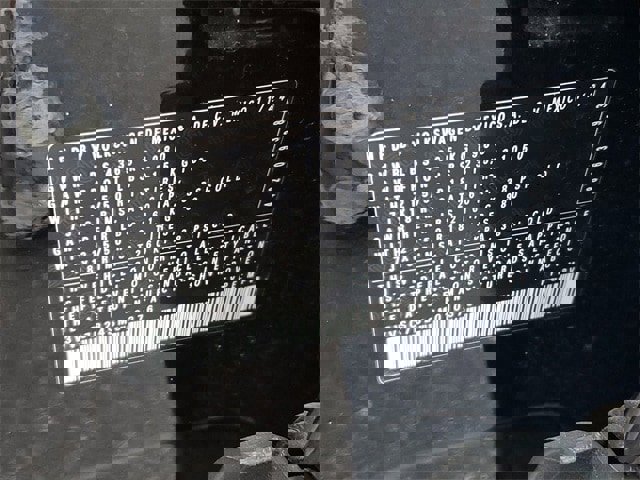 Certified 2025 Volkswagen Taos SE image 29