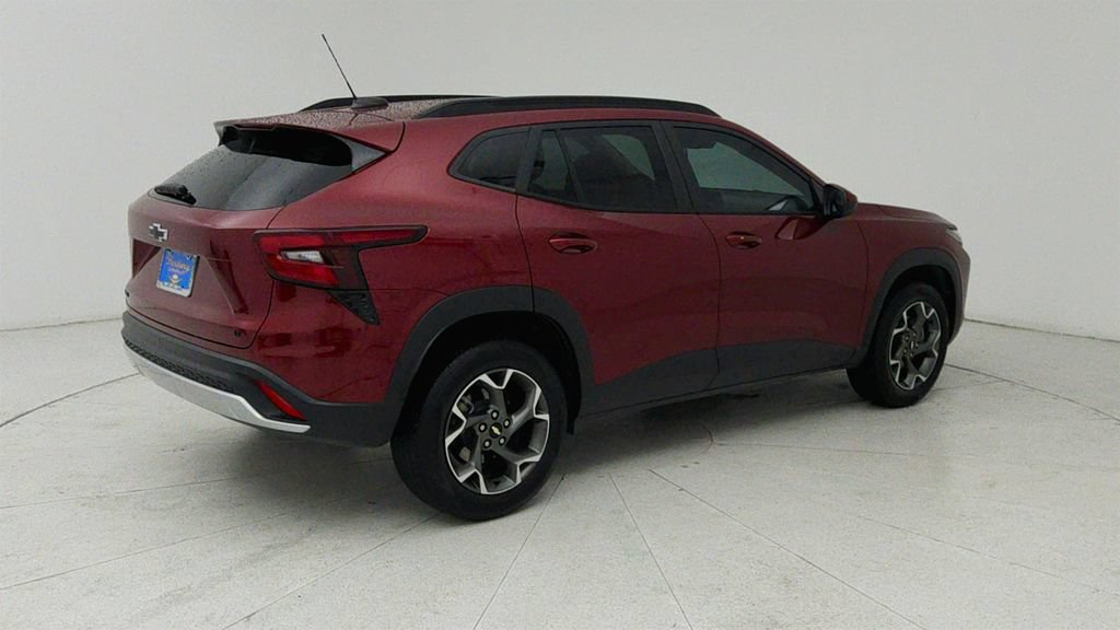 Used 2025 Chevrolet Trax LT w/ Driver Confidence Package FWD image 7