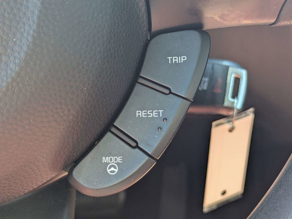 Used 2015 Kia Soul image 28