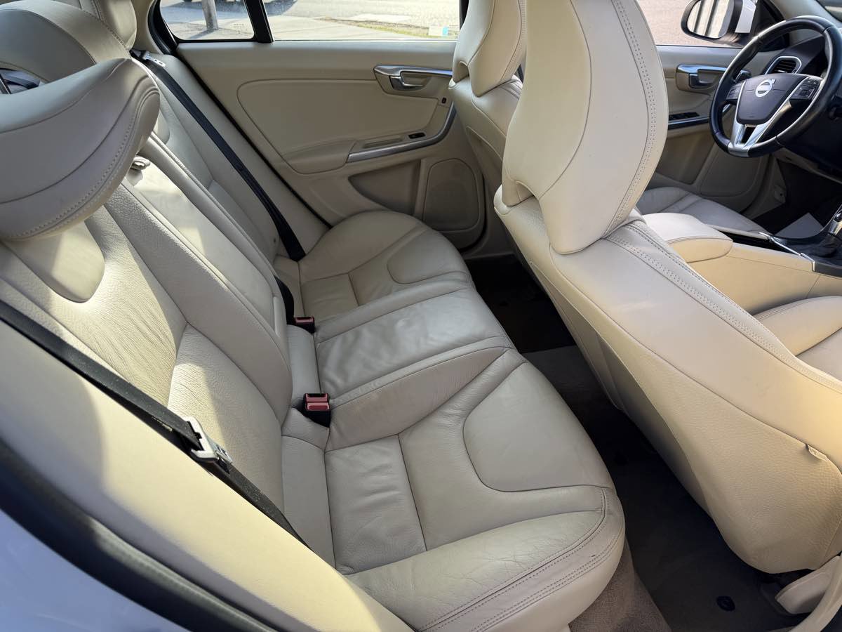 Used 2014 Volvo S60 T5 image 15