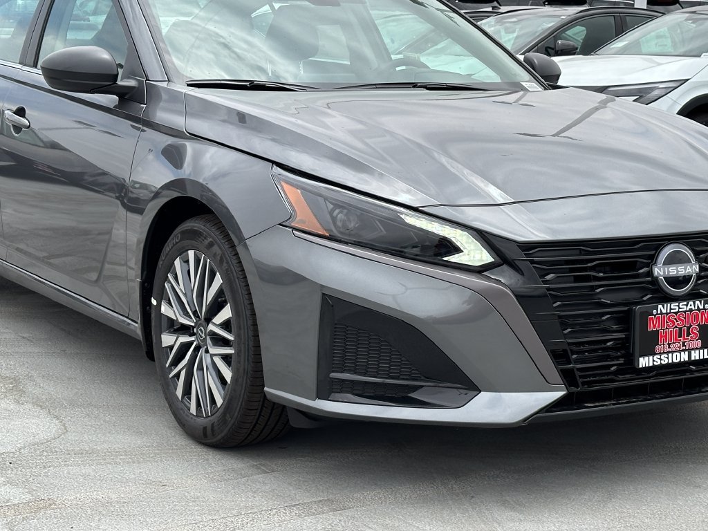 New 2026 Nissan Altima 2.5 SV FWD image 11