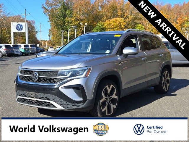 Certified 2022 Volkswagen Taos SEL image 1
