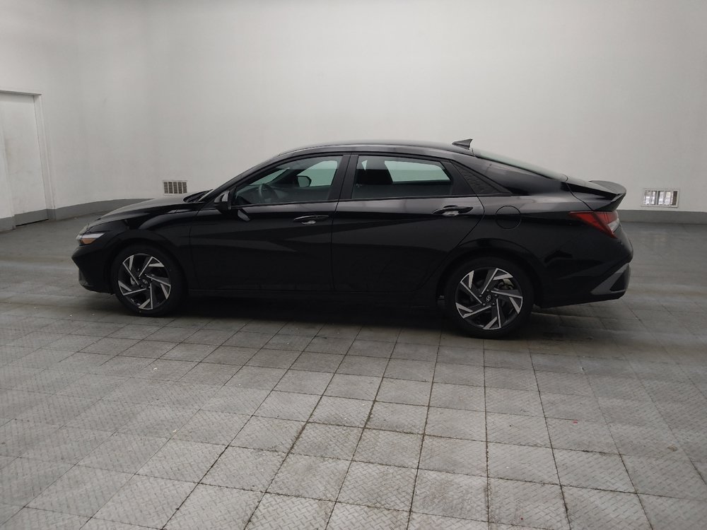 Used 2025 Hyundai Elantra Sport FWD image 3