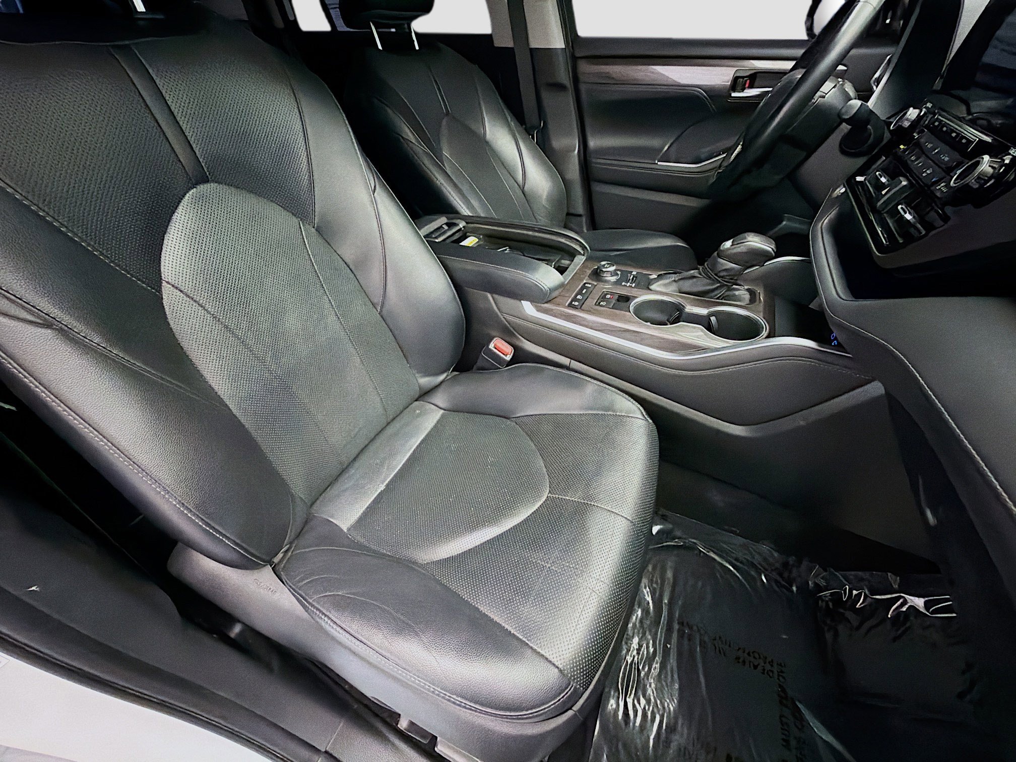 Used 2022 Toyota Highlander Limited image 15