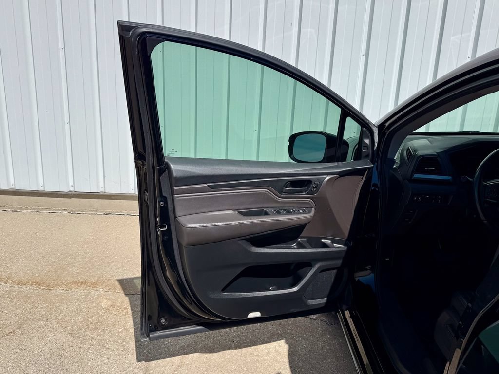 Used 2018 Honda Odyssey Touring image 15